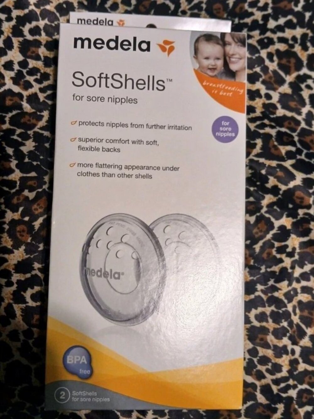 Medela SoftShells Sore Nipples 2-Pack Breastfeeding Relief One Size NEW